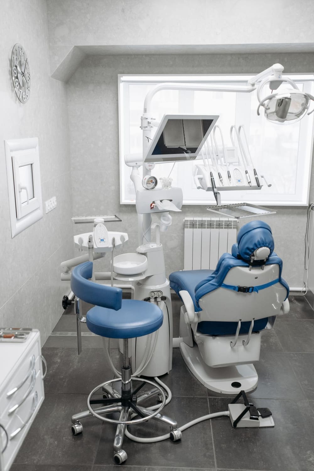 Modern dental treatment room at Kindtooth Dental Care